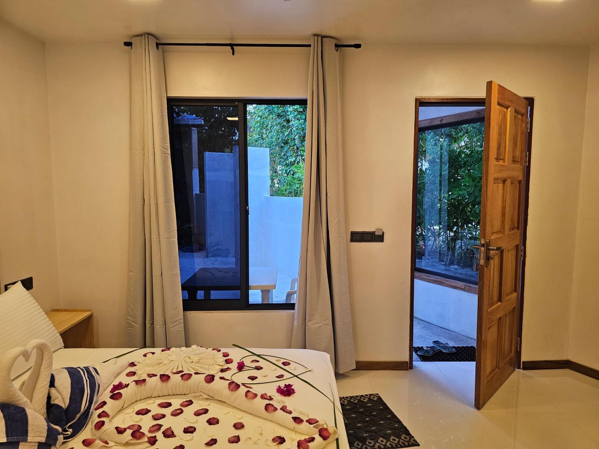 Sunset Beach View Dhangethi Екстериор снимка